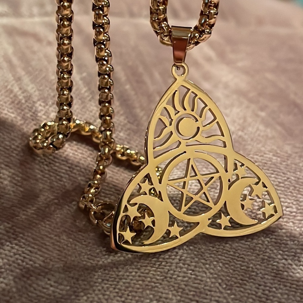 Gothic Wiccan Pendant Trinity Necklace NWOTS